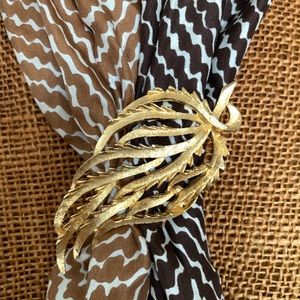 Vintage Kramer brushed goldtone Leaf Brooch.